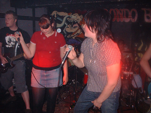 2fatties_070526_03.jpg