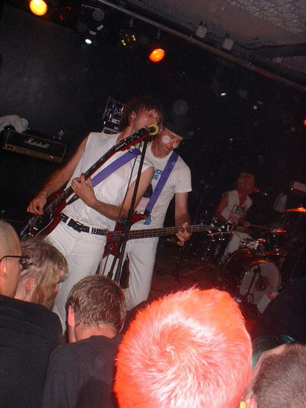 adicts_070814_07.jpg