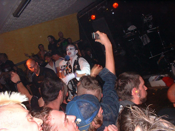 adicts_070814_17.jpg