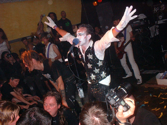 adicts_070814_22.jpg