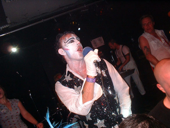 adicts_070814_27.jpg