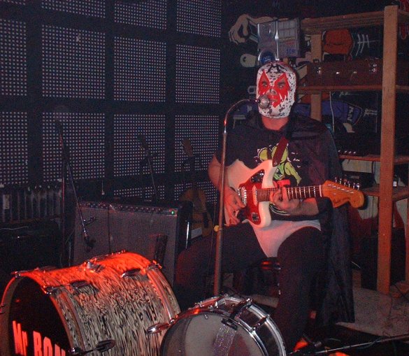 mrbonz060309_2.jpg