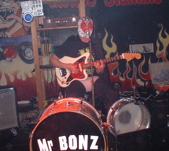mrbonz060309_3.jpg