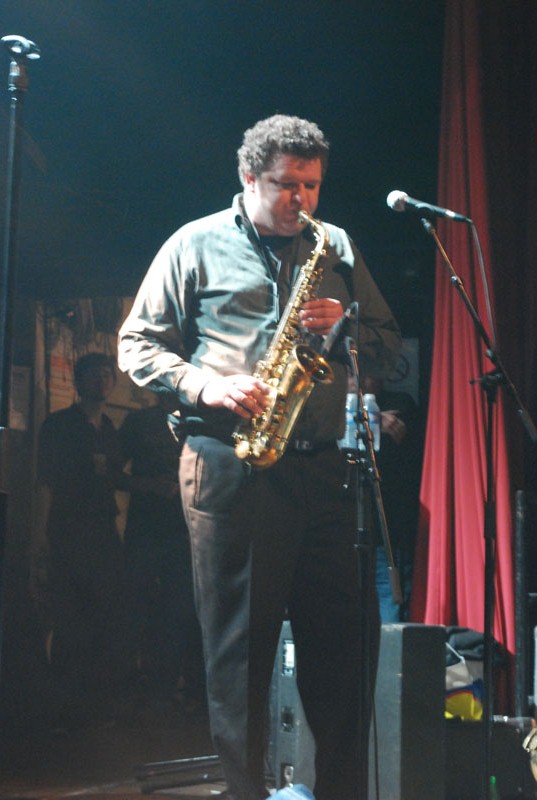 ollieqandthedeepsix_100123_05.jpg
