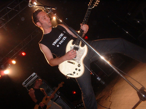 rightforlife_070602_04.jpg