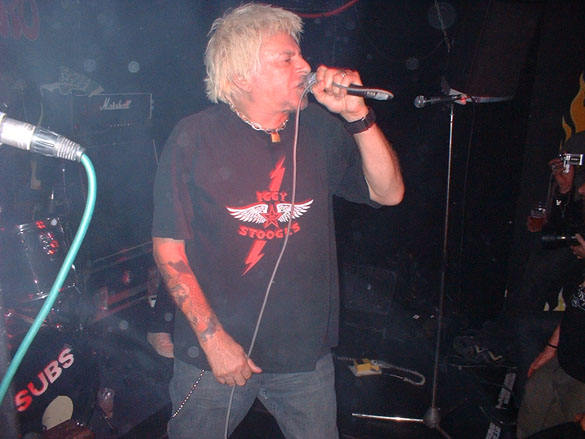 uksubs_081014_02.jpg