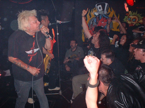 uksubs_081014_07.jpg
